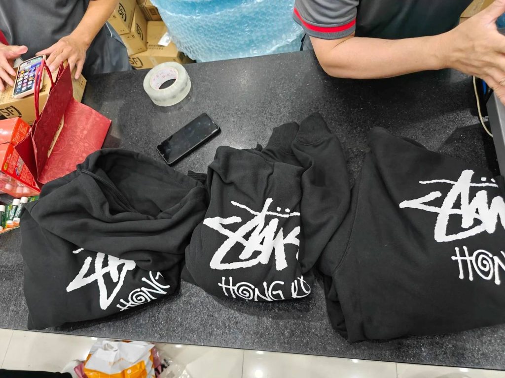 香港油麻地急件代取:跨境跑腿当日达,实现“人走件不留”的效率