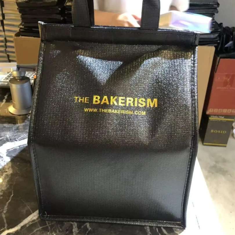 香港尖沙咀到中环生日蛋糕配送！深港跑腿送限定抹茶麻薯蛋糕，准时又防震