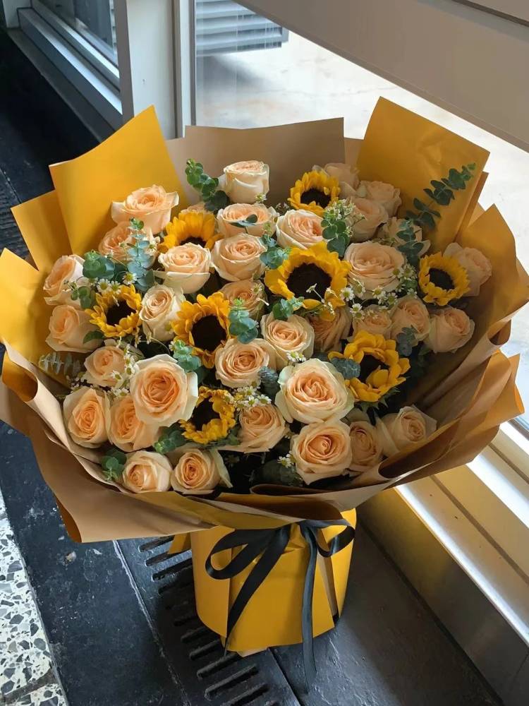 深圳鲜花送到香港九龙湾?深港跑腿反向代购真实案例