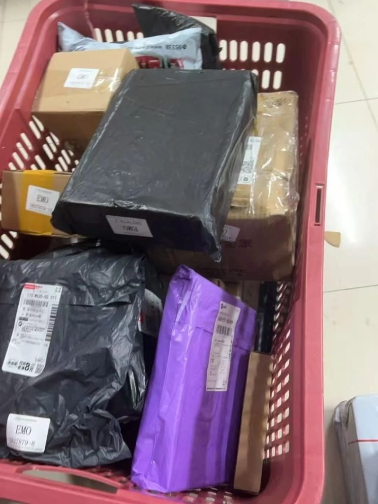 深圳代取快递送香港