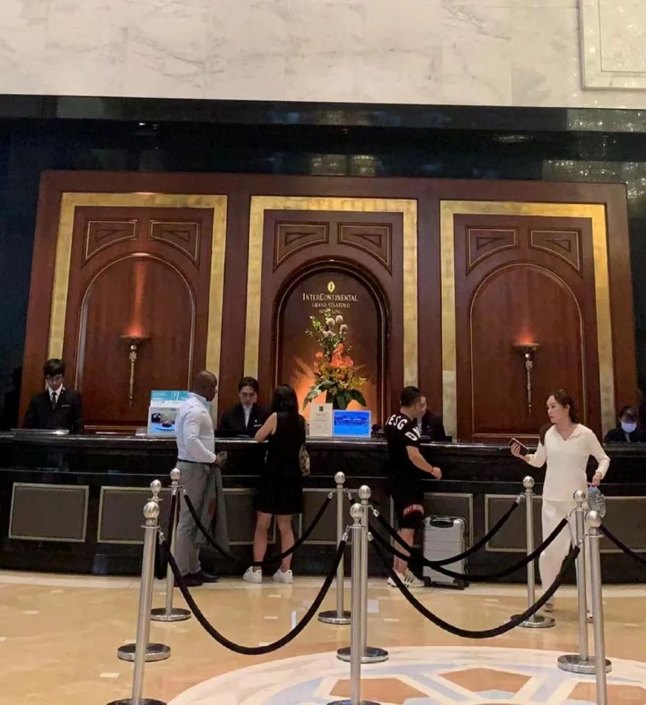 深圳香辣蟹外卖送香港尖沙咀：深港跑腿2小时跨城急送体验