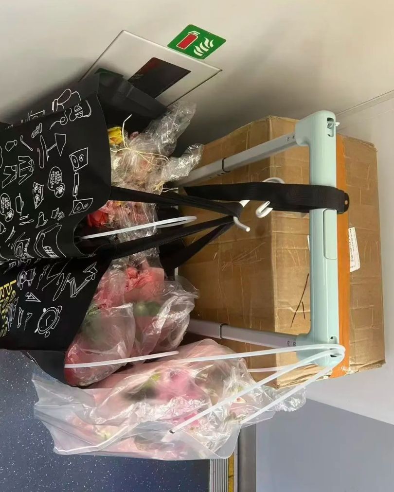 40斤的“家乡味”重不重？深港跑腿送货到红磡的真实日常