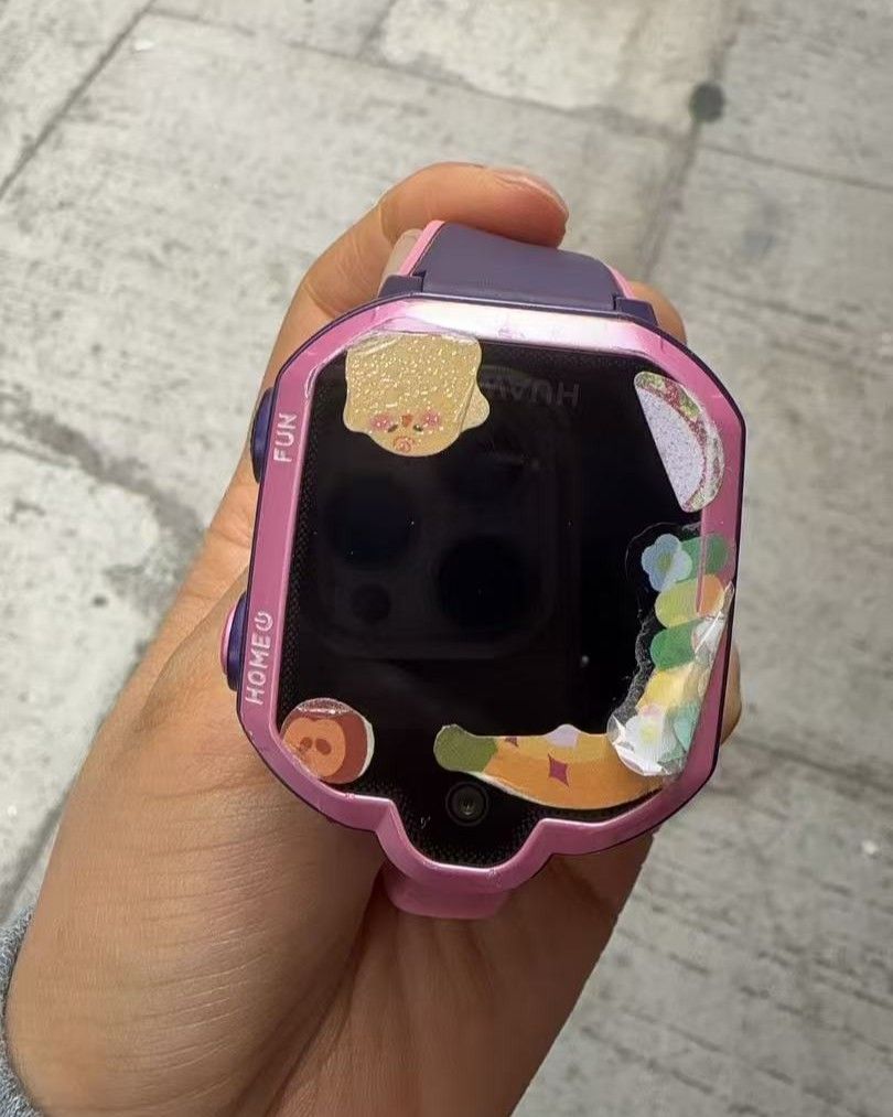 香港酒店遗落物品怎么办？深港跑腿代领儿童手表寄回内地