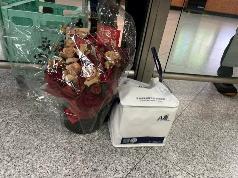 深圳送花落香港启德：Zerrand深港跑腿实测，蛋糕鮮花零損耗