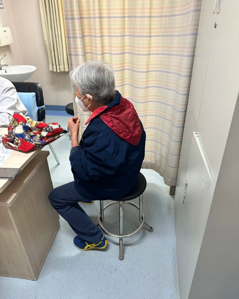 香港觀塘陪診日記：老唐樓裡，有些溫暖比專業看護更重要