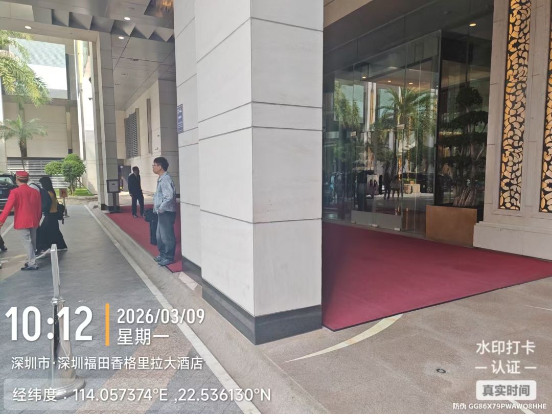 7人带6个大行李箱怎么从深圳到香港？深港跨境包车实录