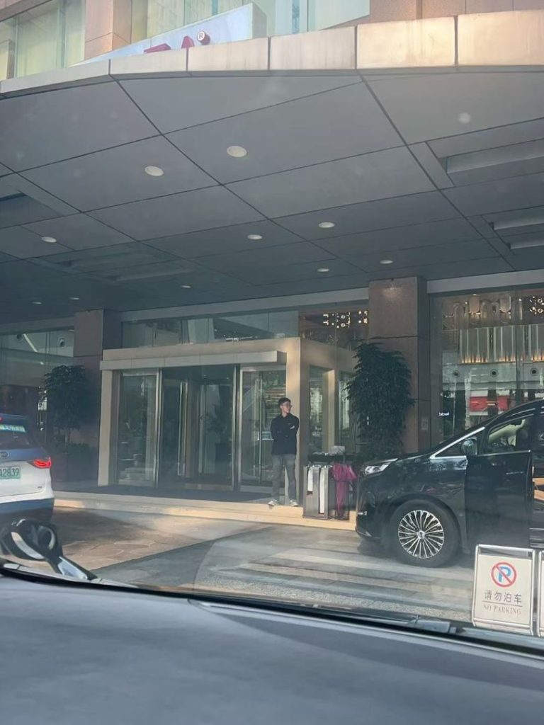 Shenzhen to Hong Kong Private Car