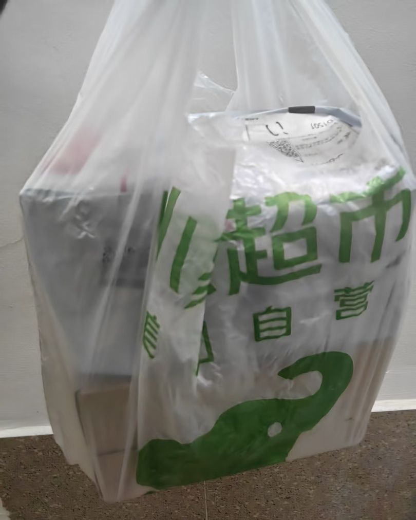 深圳代收淘寶直送香港：外國客戶的港鐵九龍塘交收實錄